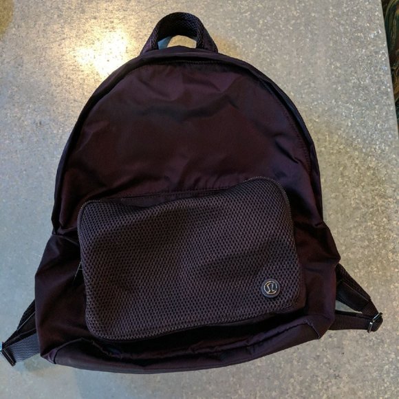 Lululemon Everywhere Backpack Mesh 17L Purple